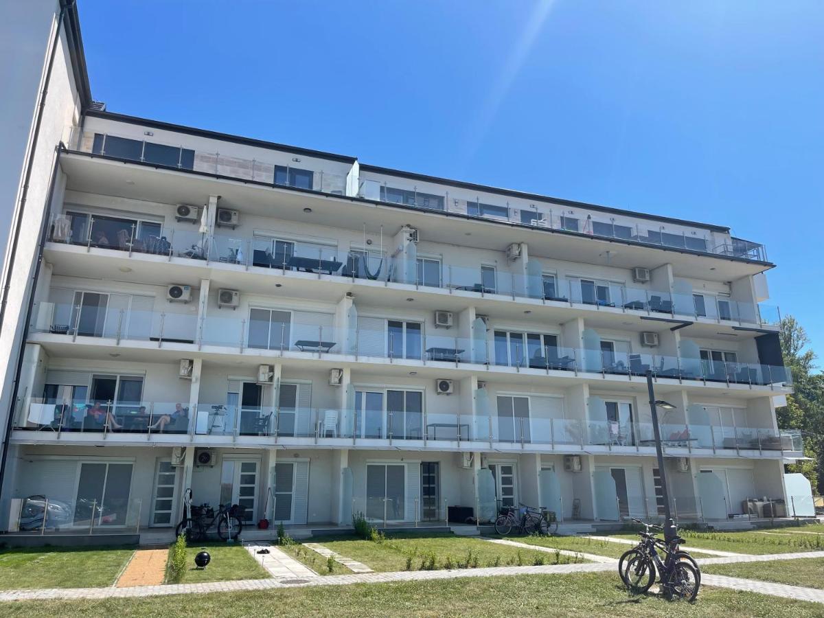 Fenyves Beach Apartman Delux Balatonfenyves Esterno foto
