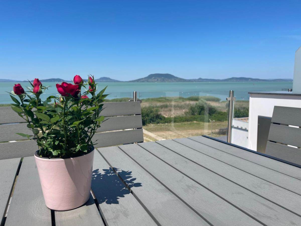 Fenyves Beach Apartman Delux Balatonfenyves Esterno foto