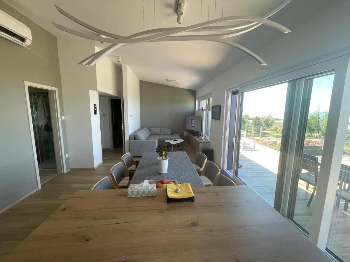 Fenyves Beach Apartman Delux Balatonfenyves Esterno foto