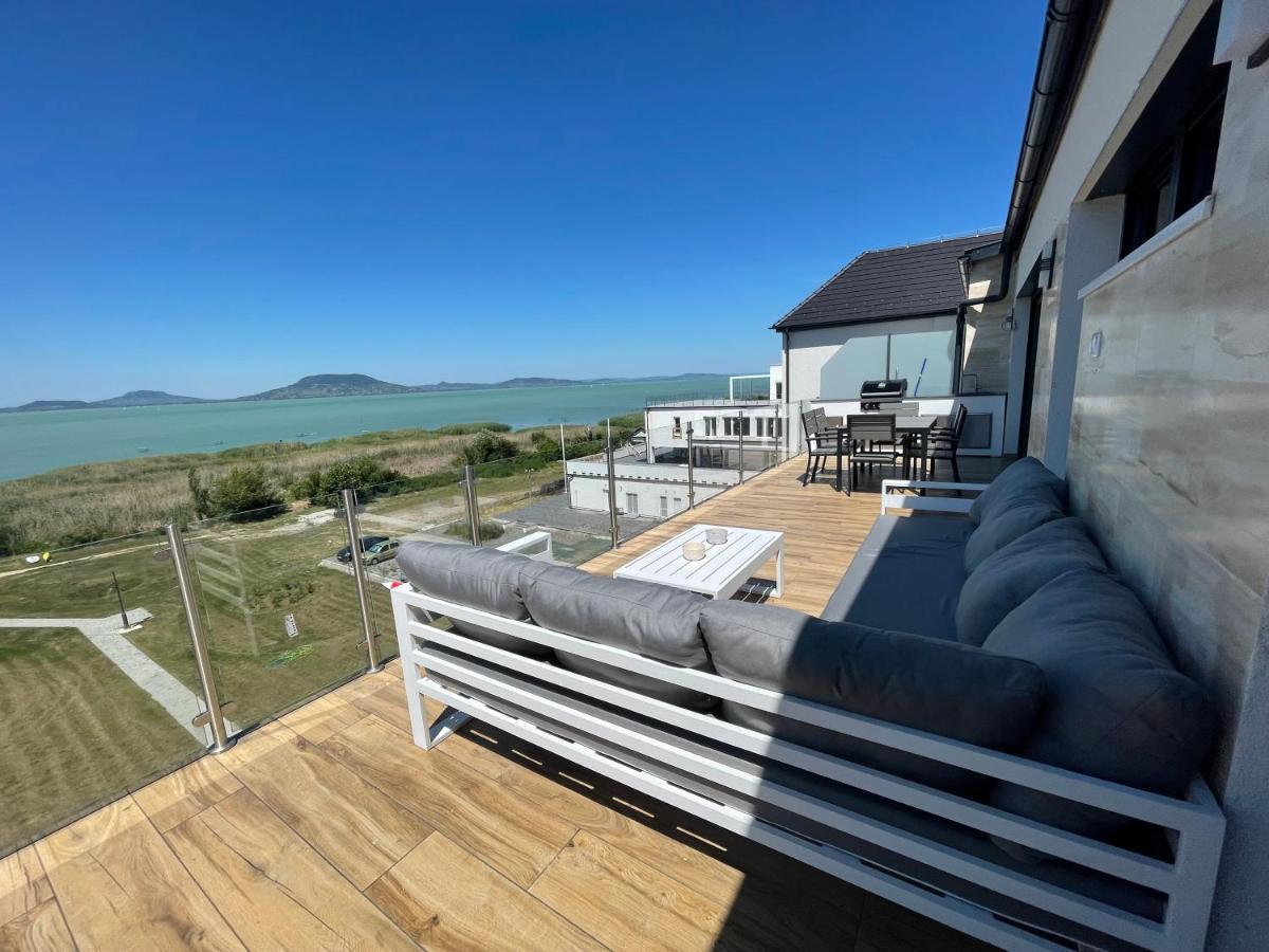 Fenyves Beach Apartman Delux Balatonfenyves Esterno foto
